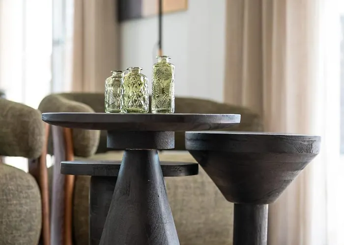 Spain - Solina & Nerisa Torrevieja