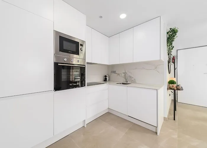 Spain - Solina & Nerisa