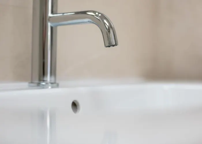 Spain - Solina & Nerisa *